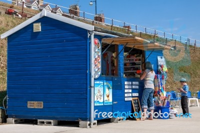 Cafe And Gift Shop On The Promenade At Southwold Suffolk Stock Photo