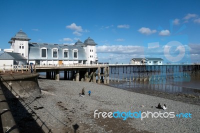 Cardiff Uk March 2014 - View Of Penarth Pier Stock Photo