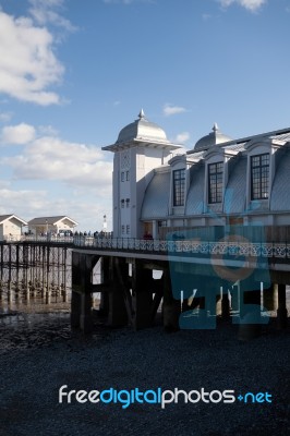 Cardiff Uk March 2014 - View Of Penarth Pier Stock Photo