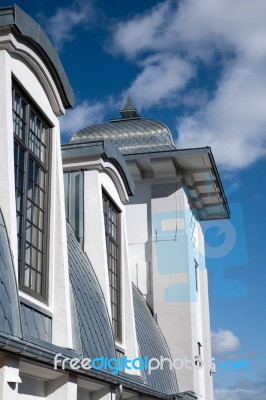 Cardiff Uk March 2014 - View Of Penarth Pier Stock Photo