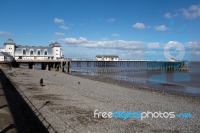 Cardiff Uk March 2014 - View Of Penarth Pier Stock Photo