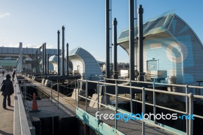 Cardiff, Wales/uk - December 26 : Part Of The Cardiff Bay Barrag… Stock Photo