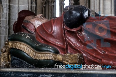 Cardinal Henry Beaufort”s Tomb In Winchester Cathedral Stock Photo