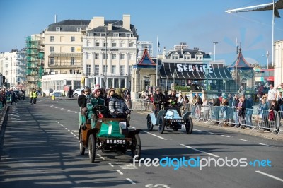 Cars Approaching The Finish Line Of The London To Brighton Veter… Stock Photo