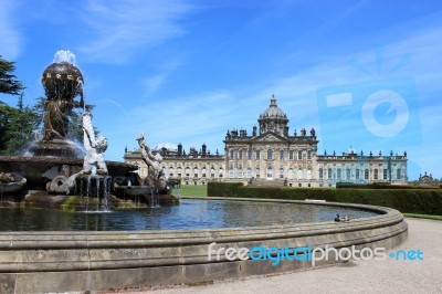 Castle Howard And Fountain Stock Photo