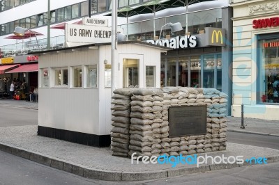 Checkpoint Charlie In Berlin Stock Photo