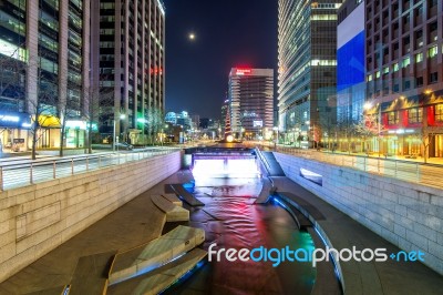 Cheonggyecheon Stream At Night In Seoul,south Korea Stock Photo