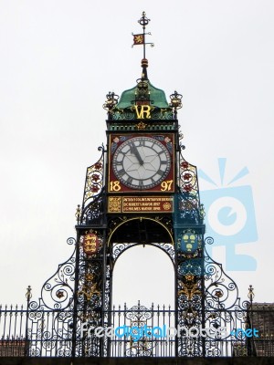 Chester, Cheshire/uk - October 10 : Chester City Centre Clock In… Stock Photo