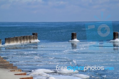 Chicago's Frozen Lake Michigan In January Stock Photo