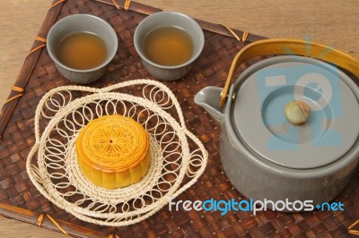 Chinese Moon Cake With Tea Ceremony Stock Photo