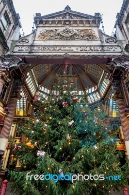 Christmas Tree At The Entrance To Leadenhall Market Stock Photo