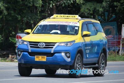 City Taxi Meter Chiangmai, Toyota Fortuner Stock Photo