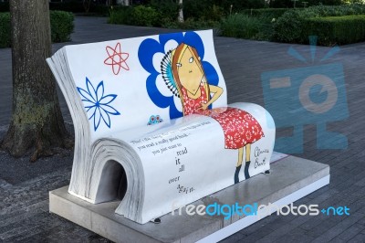 Clarice Bean Bookbench In London Stock Photo