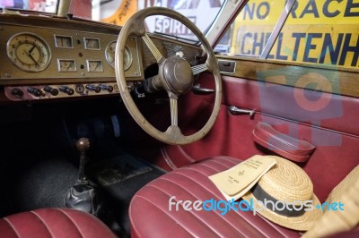 Classic Riley 2.5 Litre Tourer 1950 In The Motor Museum At Bourt… Stock Photo