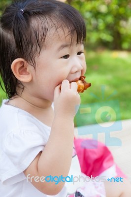 Closeup Little Asian (thai) Girl Enjoy Eating Her Lunch Stock Photo