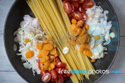 Closeup Spaghetti With Vegetable In The Pan Stock Photo