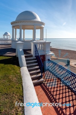 Colonnades In Grounds Of De La Warr Pavilion In Bexhill-on-sea Stock Photo