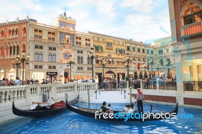 Cotai Strip, Macau, China-august 22 Visitor On Gondola Boat In V… Stock Photo