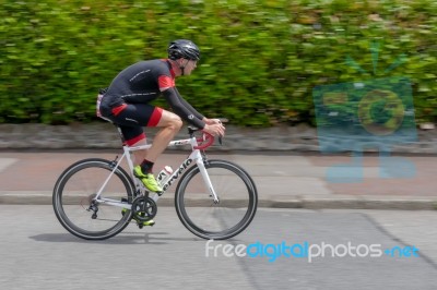 Cyclist Participating In The Velethon Cycling Event In Cardiff W… Stock Photo