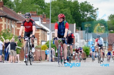 Cyclists Participating In The Velethon Cycling Event In Cardiff Stock Photo