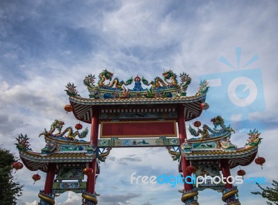 Dargon Statue On Shrine Roof ,dragon Statue On China Temple Roof As Asian Art Stock Photo