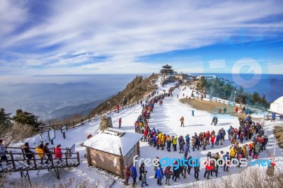 Deogyusan,korea - January 1: Tourists Taking Photos Of The Beautiful Scenery And Skiing Around Deogyusan,south Korea On January 1, 2016 Stock Photo