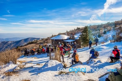 Deogyusan,korea - January 1: Tourists Taking Photos Of The Beautiful Scenery And Skiing Around Deogyusan,south Korea On January 1, 2016 Stock Photo