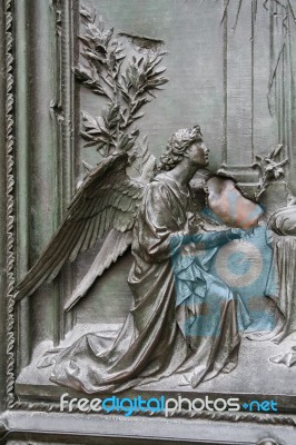 Detail Of The Main Door At The Duomo Cathedral In Milan Stock Photo