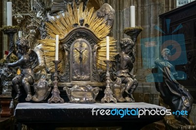 Detail Of The Silver Tomb Of St John Of Nepomuk In St Vitus Cath… Stock Photo