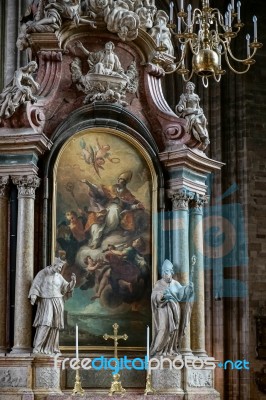 Detail View Of St Stephans Cathedral In Vienna Stock Photo