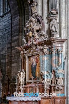 Detail View Of St Stephans Cathedral In Vienna Stock Photo