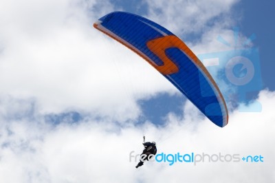 Devils Dyke, Brighton/sussex - July 22 : Paragliding At Devil's Stock Photo