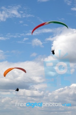 Devils Dyke, Brighton/sussex - July 22 : Paragliding At Devil's Stock Photo