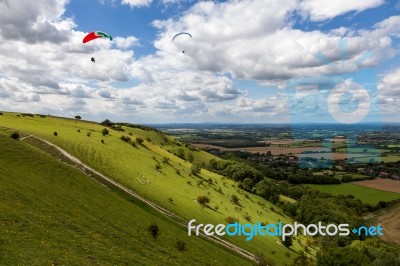 Devils Dyke, Brighton/sussex - July 22 : Paragliding At Devil's Stock Photo