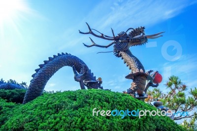 Dragon Statue At Haedong Yonggungsa Temple In Busan, South Korea… Stock Photo