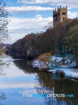 Durham, County Durham/uk - January 19 : View Along The River Wea… Stock Photo