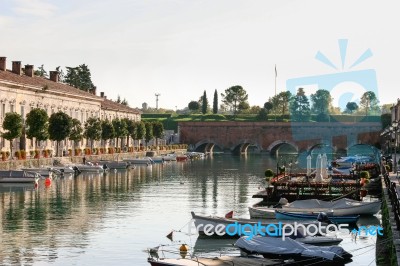 Early Morning Sunshine In Desezano Del Garda Stock Photo