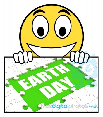 Earth Day Sign Shows Environmentally Friendly Sustainable And Re… Stock Image