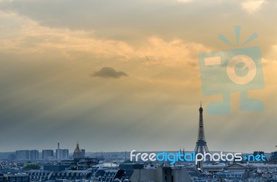 Eiffel Tower With Paris Skyline At Sunset Stock Photo