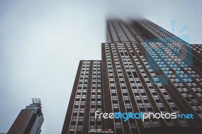 Empire State Building X Clouds, Manhattan, Ny Stock Photo