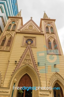 Facade Of Iglesia La Merced In Guayaquil, Ecuador Stock Photo