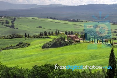 Farmland Below Pienza In Tuscany Stock Photo