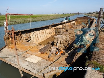 Faversham, Kent/uk - March 29 : Dry Dock On The Swale At Faversh… Stock Photo