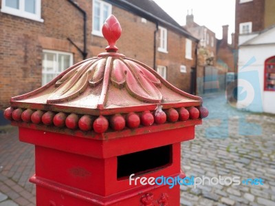 Faversham, Kent/uk - March 29 : View Of Old Square Post Box In F… Stock Photo