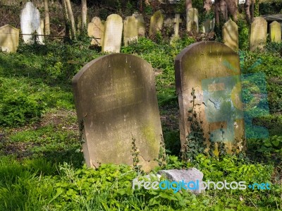 Faversham, Kent/uk - March 29 : View Of St Mary Of Charity Churc… Stock Photo