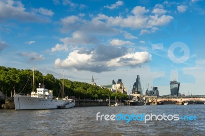 Floating Restaurant And Bar On The River Thames Stock Photo