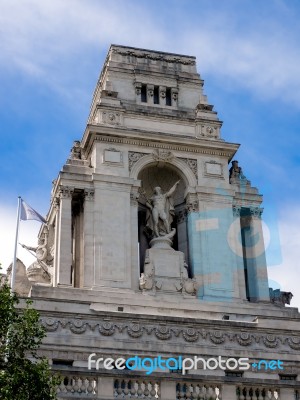 Former Port Of London Authority Building 10 Trinity Square  In L… Stock Photo