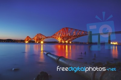 Forth Rail Bridge In Edinburgh Stock Photo