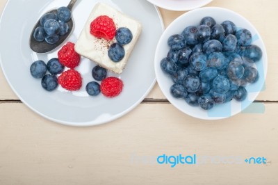 Fresh Raspberry And Blueberry Cake Stock Photo