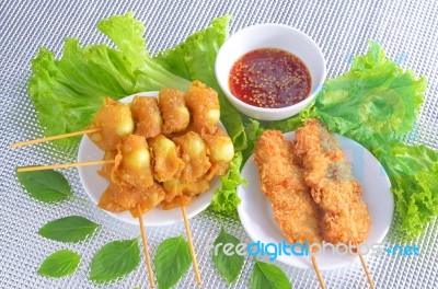 Fried Quail Egg Wrapped In Wanton Sheet And Fried Chicken Stock Photo